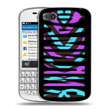 Пластиковый чехол на BlackBerry Q10 с принтом ФАМИЛИЯ