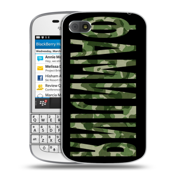 Пластиковый чехол на BlackBerry Q10 с принтом ФАМИЛИЯ