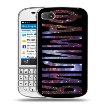 Пластиковый чехол на BlackBerry Q10 с принтом ФАМИЛИЯ