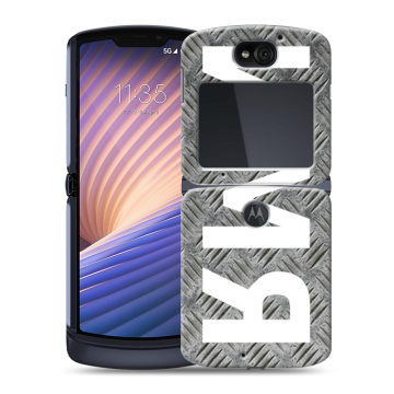 Пластиковый чехол на Motorola Razr 5G с принтом ИМЯ