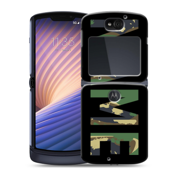 Пластиковый чехол на Motorola Razr 5G с принтом NAME