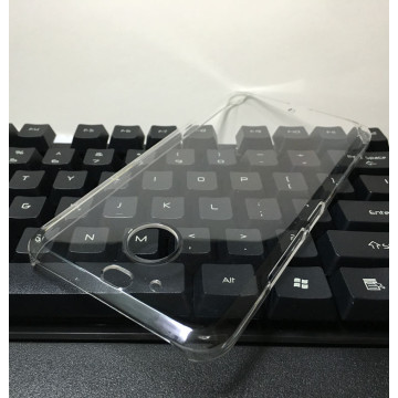 Пластиковый транспарентный чехол для HTC 10 evo