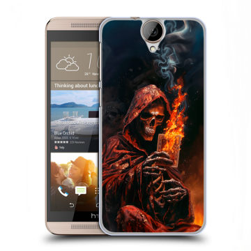 Пластиковый чехол на HTC One E9+ с принтом Скелет и карты