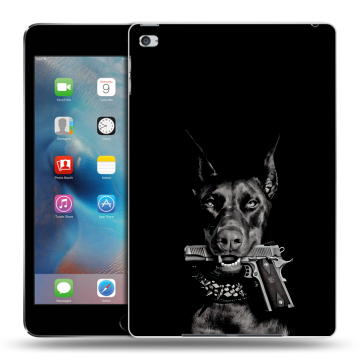 Пластиковый чехол на планшета Ipad Mini 4 с принтом Доберман и пистолет