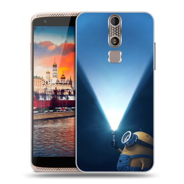 Пластиковый чехол на ZTE Axon Mini с принтом Миньоны Пластиковый чехол на ZTE Axon Mini с принтом Миньоны