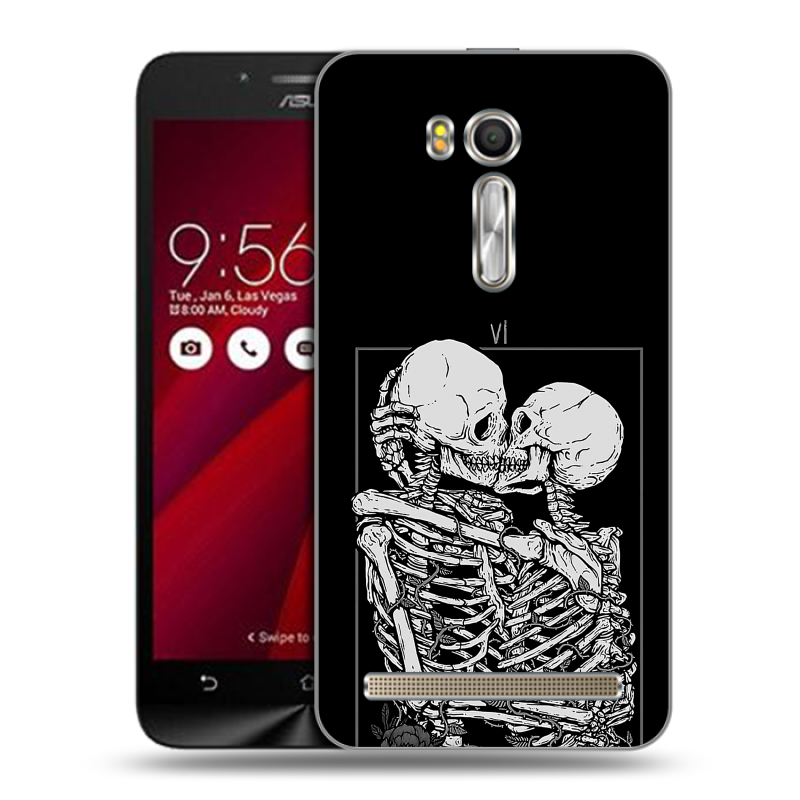 Пластиковый чехол на ASUS Zenfone Go 5.5 с принтом Поцелуй скелетов Пластиковый чехол на ASUS Zenfone Go 5.5 с принтом Поцелуй скелетов