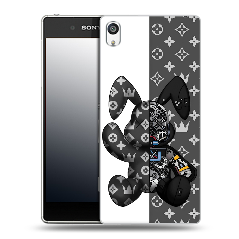 Пластиковый чехол на Sony Xperia E5 с принтом Луи робот Пластиковый чехол на Sony Xperia E5 с принтом Луи робот