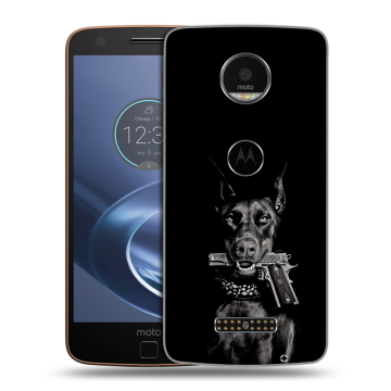 Пластиковый чехол на Lenovo Moto Z с принтом Доберман и пистолет