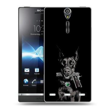 Пластиковый чехол на Sony Xperia S с принтом Доберман и пистолет Пластиковый чехол на Sony Xperia S с принтом Доберман и пистолет