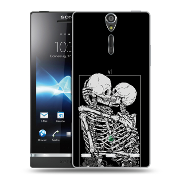 Пластиковый чехол на Sony Xperia S с принтом Поцелуй скелетов Пластиковый чехол на Sony Xperia S с принтом Поцелуй скелетов