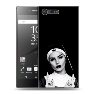 Пластиковый чехол на Sony Xperia X Compact с принтом монашка Пластиковый чехол на Sony Xperia X Compact с принтом монашка