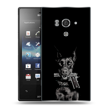 Пластиковый чехол на Sony Xperia acro S с принтом Доберман и пистолет Пластиковый чехол на Sony Xperia acro S с принтом Доберман и пистолет