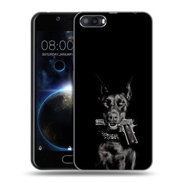 Пластиковый чехол на Doogee Shoot 2 с принтом Доберман и пистолет