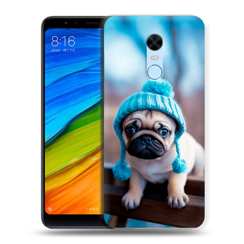 Пластиковый чехол на Xiaomi RedMi 5 Plus с принтом Мопс в шапке Пластиковый чехол на Xiaomi RedMi 5 Plus с принтом Мопс в шапке