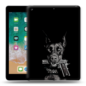 Силиконовый чехол на планшета Ipad (2018) с принтом Доберман и пистолет Силиконовый чехол на планшета Ipad (2018) с принтом Доберман и пистолет