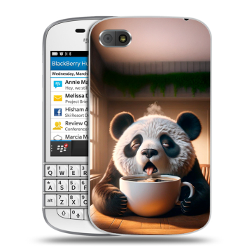 Пластиковый чехол на BlackBerry Q10 с принтом смешная панда Пластиковый чехол на BlackBerry Q10 с принтом смешная панда