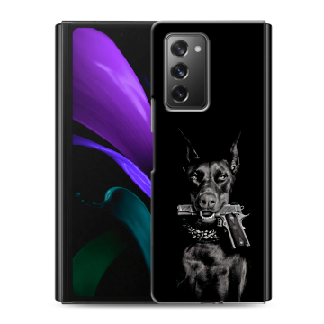 Пластиковый чехол на Samsung Galaxy Z Fold 2 с принтом Доберман и пистолет
