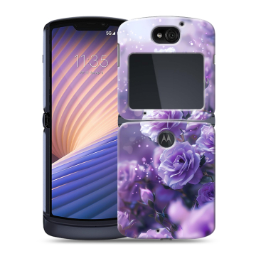 Пластиковый чехол на Motorola Razr 5G с принтом Розы цветы