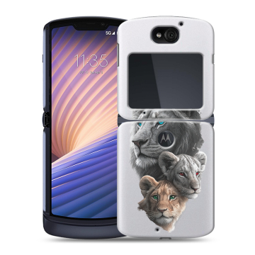 Пластиковый чехол на Motorola Razr 5G с принтом Львы