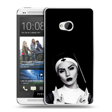 Пластиковый чехол на HTC One (M7) Dual SIM с принтом монашка Пластиковый чехол на HTC One (M7) Dual SIM с принтом монашка