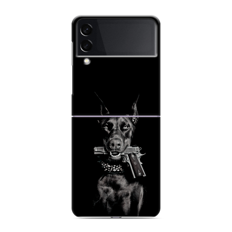 Пластиковый чехол на Samsung Galaxy Z Flip 3 с принтом Доберман и пистолет Пластиковый чехол на Samsung Galaxy Z Flip 3 с принтом Доберман и пистолет