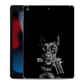 Силиконовый чехол на планшета Ipad 10.2 (2021) с принтом Доберман и пистолет Силиконовый чехол на планшета Ipad 10.2 (2021) с принтом Доберман и пистолет