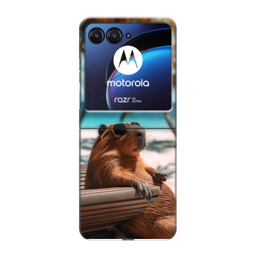 Пластиковый чехол на Motorola Razr 40 Ultra с принтом Капибара