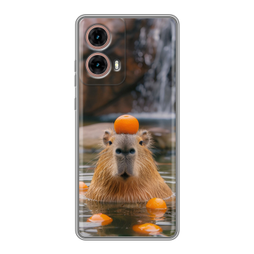 Силиконовый чехол на Motorola Moto G85 с принтом Капибара с апельсином