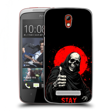 Пластиковый чехол на HTC Desire 500 с принтом смешной скелет