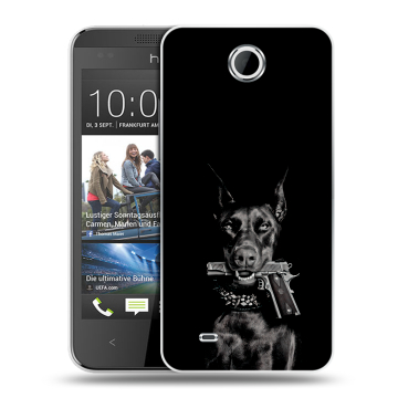 Силиконовый чехол на HTC Desire 300 с принтом Доберман и пистолет