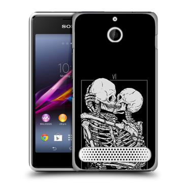 Пластиковый чехол на Sony Xperia E1 с принтом Поцелуй скелетов