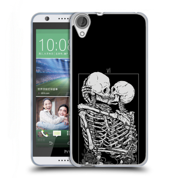 Силиконовый чехол на HTC Desire 820 с принтом Поцелуй скелетов